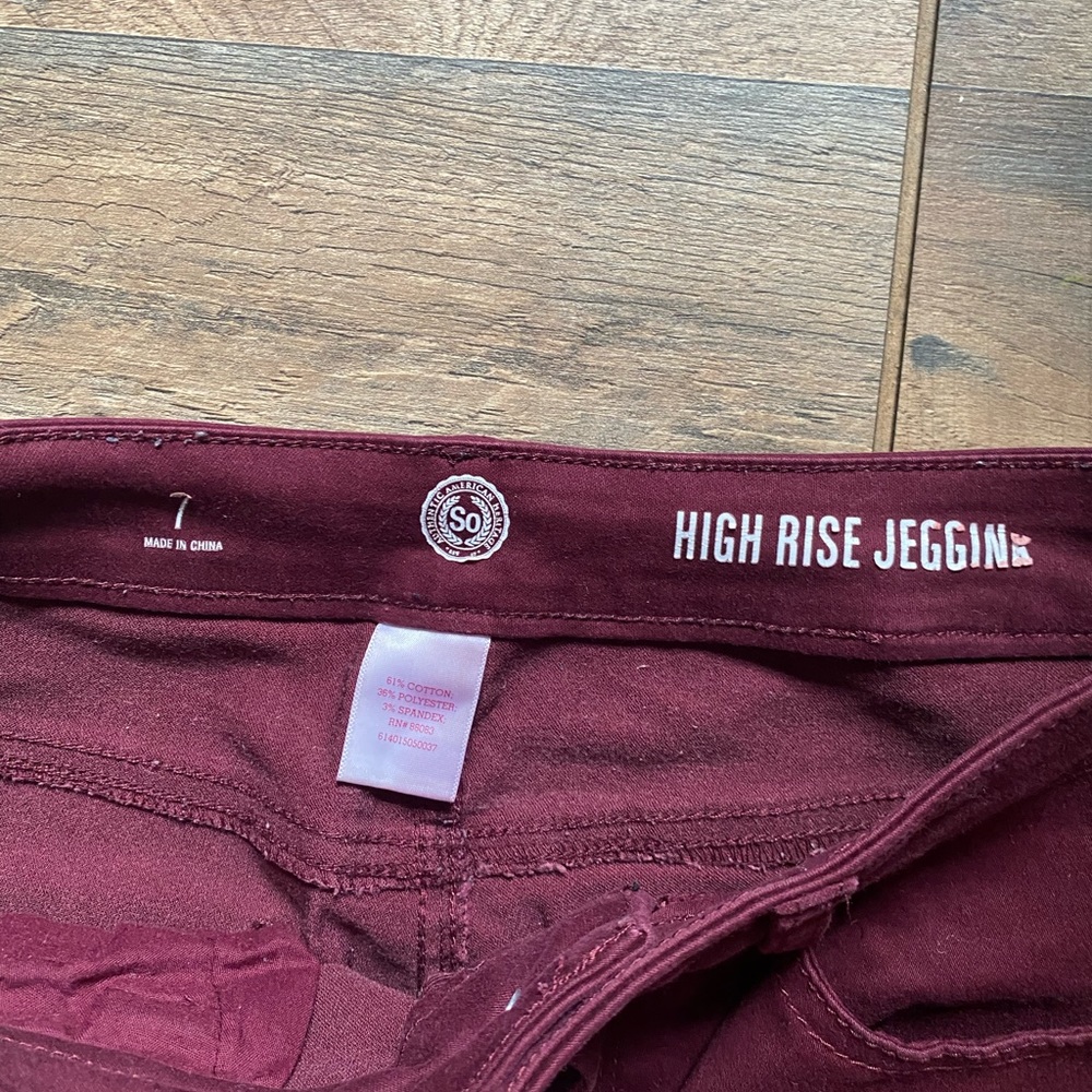 Maroon High Rise Jegging - Picture 3 of 4